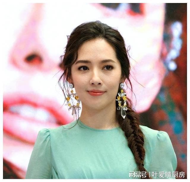 0位明星妻子哪位明星的老婆最漂亮m6米乐app娱乐圈颜值最高的1(图23)